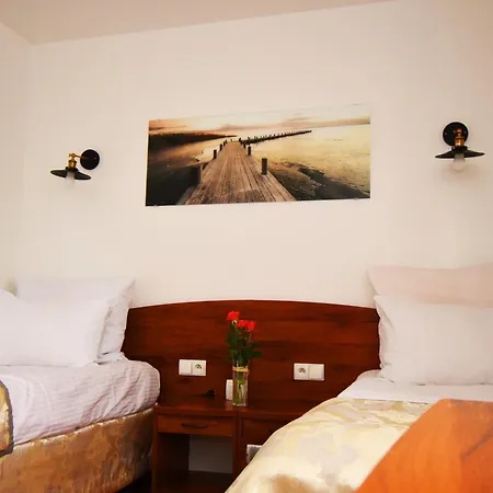 Kraina Jezior Hotel *