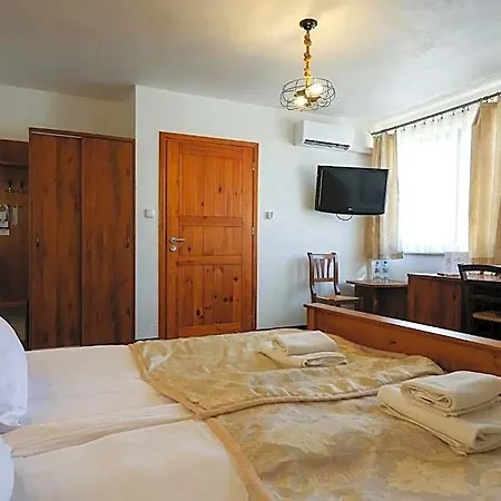 Kraina Jezior Hotel *